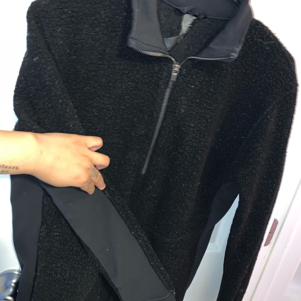 Lululemon jacket - Picture 2 of 4